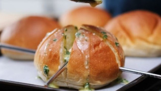 Resep Mudah Roti Bawang Putih Keju ala Street Food Populer Korea