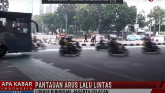 Pantauan Lalu Lintas Kuningan Jakarta Selatan Hari Ini, Volume Kendaraan Meningkat, Polisi Imbau Waspada
