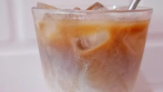 2 Bahan Membuat Es Kopi Gula Aren Praktis Banget