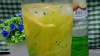 3 Bahan Membuat Es Melon Selasih Segar Praktis