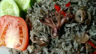Resep Nasi Cumi Hitam Madura yang Viral di Film