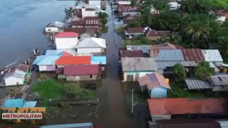 Banjir Dua Pekan Lumpuhkan Desa Hanjalipan Kotawaringin Timur, Aktivitas Warga Terhambat Total