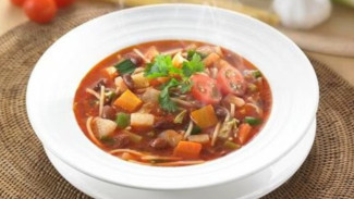 Resep Autentik Sup Minestrone, Kehangatan Khas Italia dalam Semangkuk Sup