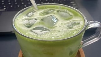 3 Bahan Membuat Es Susu Matcha Segar Kekinian