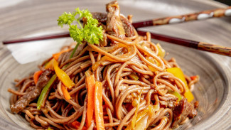 2 Menu Olahan Udon yang Wajib Dicoba di Rumah untuk Sajian Baru Keluarga