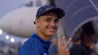 Persib Tinggalkan 2 Pemain di Bandung, Bojan Hodak Bawa 21 Nama ke Thailand