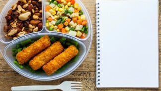 2 Ide Menu Nasi Kotak Kepiting yang Disajikan dalam Paket Berbeda