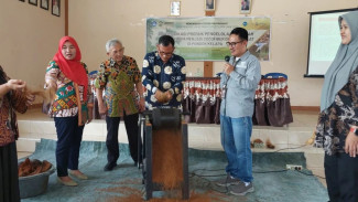 Atasi Limbah, UNIB Ubah Sabut Kelapa Bengkulu Jadi Cocopeat dan Cocofiber