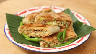 Resep Martabak Telur Ayam Kecap Minim Minyak ala Devina Hermawan, Praktis dan Pasti Crispy