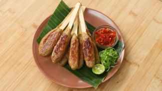 Resep Sate Lilit Ayam Kenyal Lembut ala Devina Hermawan, Rasa Otentik Khas Bali