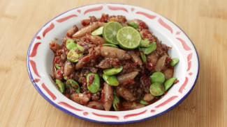 Dijamin Ketagihan! Resep Oseng Cumi Pete Pedas Gurih ala Devina Hermawan, Bikin Lahap Makan