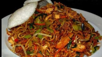 Nasi Goreng Mawut,Paduan Nasi dan Mi yang Bikin Nagih