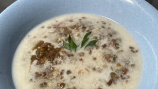 Resep Bubur Kacang Hijau Kuah Santan Manis Gurih Bikin Nagih