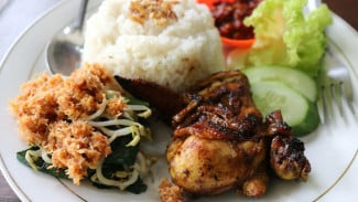 Inilah 2 Menu Pendamping Ayam Betutu yang Wajib Tersedia di Meja Makan