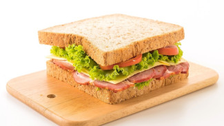 Sandwich Tuna Luncheon, Kreasi Roti Lezat Kaya Protein