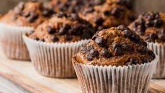Ini Resep Double Chocolate Muffins yang Dilengkapi dengan Lelehan Chocolate Chip