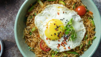 Resep Nasi Goreng Telur Sayur yang Lezat dan Praktis