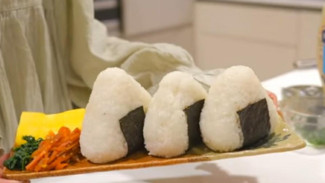 Resep Onigiri Rice Ball Praktis