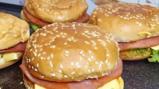 Resep Burger Homemade Ala Restoran Fast Food!