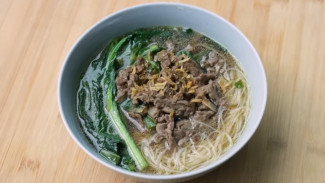 Praktis dan Juicy! Resep Bihun Kuah Sapi Iris ala Devina Hermawan, Menu Praktis Favorit Keluarga di Rumah!