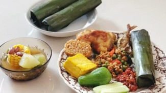 Resep Nasi Timbel Sunda dengan Lauk Tradisional