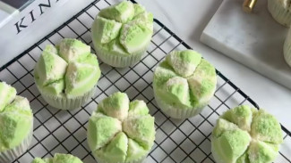 Cara Buat Bolu Kukus Mekar Pandan yang Lembut dan Ringan