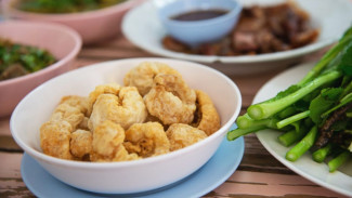 Cara Buat Batagor yang Gurih dari Daging Ayam dan Udang Segar