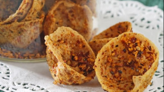 Sisa Tahu Jangan Dibuang! Olah jadi Keripik Tahu Pedas yang Renyah