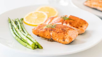 Resep Salmon Pedas, Menu Lezat Perpaduan Ikan Salmon yang Segar dan Sensasi Pedas