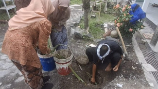 Siswa SMPN 1 Balung Jember Cegah Banjir dengan Biopori, Lingkungan Sekolah Kini Lebih Asri