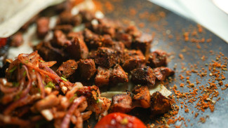 Pilihan Menu Makan Siang Pedas yang Wajib Dicoba di Rumah
