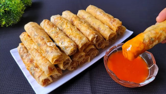Nggak Nyangka Kulit Lumpia Diisi Dadar Telur Jadi Seenak Ini, Resep Baru Camilan Gurih