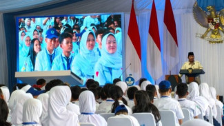 Prabowo Siapkan Smartboard di Semua Kelas, Dananya dari Uang Koruptor
