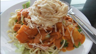 Rujak Juhi, Gurih Laut yang Berpadu dengan Kesegaran Sayur