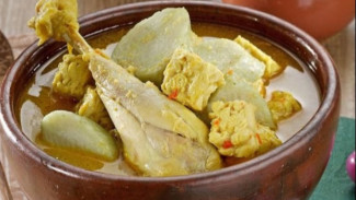 Kuah Pedas yang Mengikat Hati, Lontong Tuyuhan