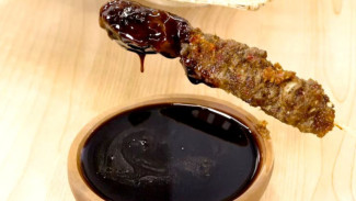 Kambing Bakar Madu Pedas dengan Bumbu Meresap