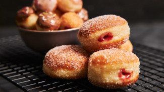 Bomboloni Donat Isi yang Lembut, Mengembang, dan Cocok untuk Ide Jualan