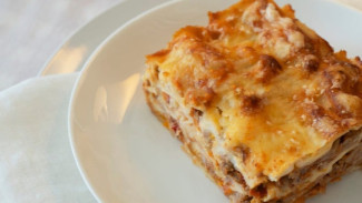 Resep Beef Cheese Lasagna Lezat dengan Taburan Keju yang Melimpah