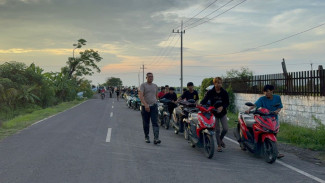 Ciduk Kegiatan Balap Liar di Desa Duwet Situbondo, Polisi Amankan 56 Unit Motor