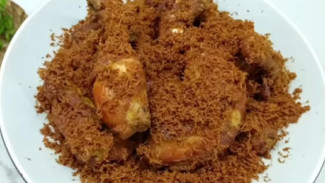 Resep Ayam Goreng Padang dengan Baluran Bumbu Kuning Gurih