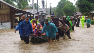 Pemkot Pariaman Paksa Evakuasi Warga di Pungguang Ladiang Akibat Banjir Sungai Batang Mangor
