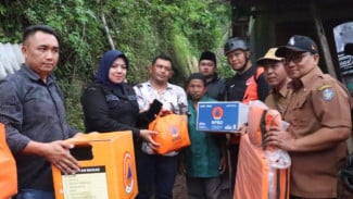 Hujan Deras Sebabkan Satu Rumah Warga Alastengah Situbondo Tertimpa Longsor