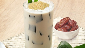 Dessert Sehat dan Segar! Resep Es Buko Kurma untuk Cuaca Panas