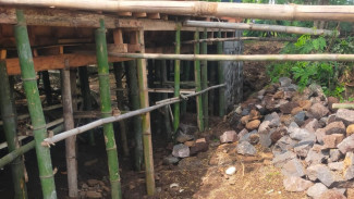 Pemdes Watukebo Tak Dilibatkan, Proyek Jembatan Berujung Akses Warga Maelang Terputus