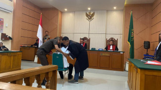 Lansia Terancam 2 Tahun Penjara Setelah Tangkap 5 Ekor Burung Condet di Baluran
