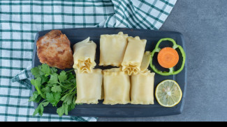 Lumpia Basah Khas Rumahan, Jajanan Tradisional Gurih yang Selalu Bikin Kangen