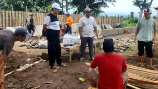 Borok Dana Desa Bimorejo Terbongkar Pasca Kandang Ayam Roboh, Dugaan Korupsi?