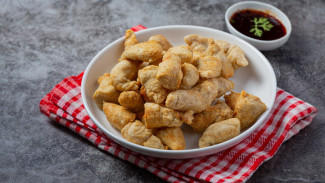 Camilan Khas Sunda Ala Chef Devina Hermawan, Cireng Mini Dengan Saus Kacang
