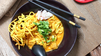 Resep Chicken Khao Soi Mi Kari Khas Thailand Utara Yang Kaya Rempah