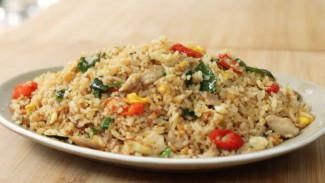 Resep Nasi Goreng Telur Asin, Gurihnya Bikin Ketagihan Sejak Suapan Pertama